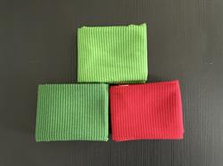 Rød og grønne striber på patchworkstof - 3 stk/FQ