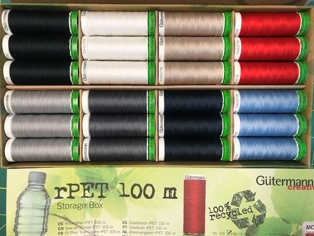 genbrugs plast lavet til sytråd