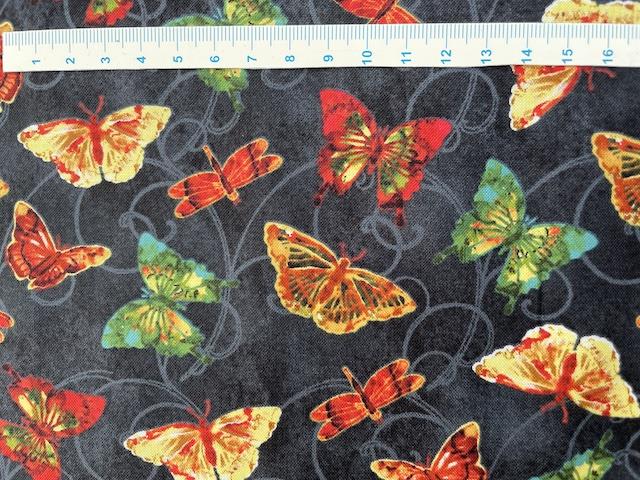 Valmuer på patchworkstof - sommerfugl