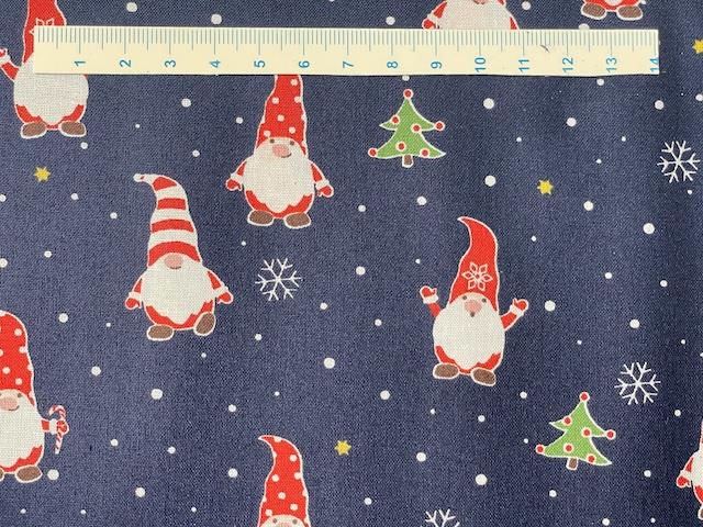 Julenisser på bred bomuldsstof - Mørk bund