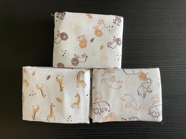 Bred hvid bomuldsstof - 3 stk/FQ - 3 x dyr