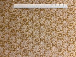 Hvide blomster på lys brun patchworkstof 