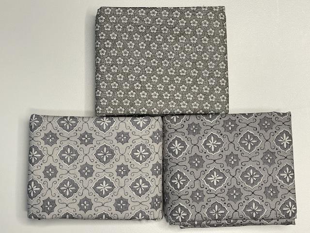 Grå patchworkstof - 3 stk/FQ.