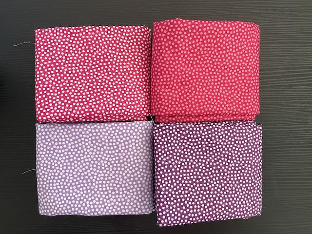 Uens prikker på patchworkstof - Pink-lilla 4 stk/FQ 