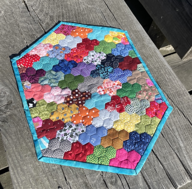 Dækkeserviet med masser af mini seks kanter 4 og 4