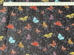 Mariposa Dance patchworkstof - Sommerfugle - Mørk bund