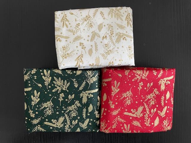 Klassiske brede jule patchworkstof - 3 stk/FQ med guld grene