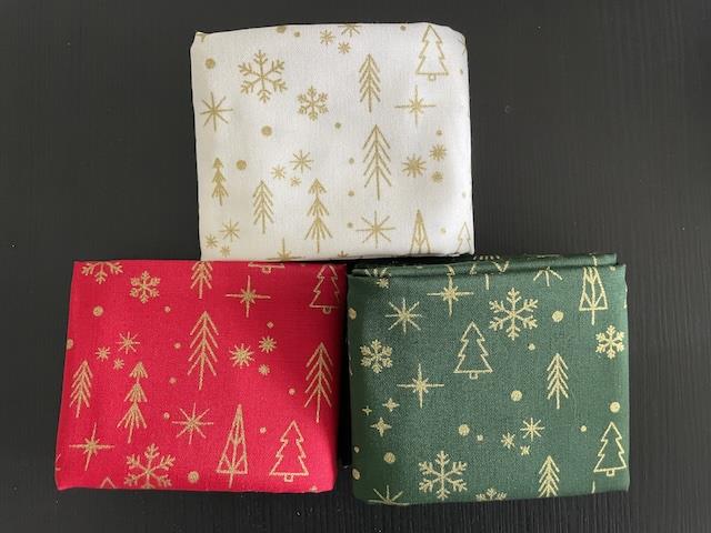 Klassiske brede jule patchworkstof - 3 stk/FQ med juletræer