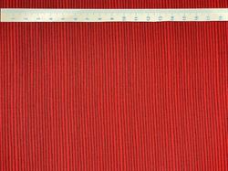 Røde patchworkstof - Uens smalle striber