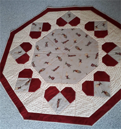 Mie Dug/Juletræstæppe 8 hjerter mønster