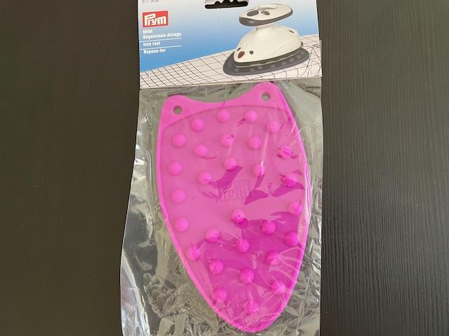 Silikone underlag fra Prym – den perfekte base til dit mini dampstrygejern- pink