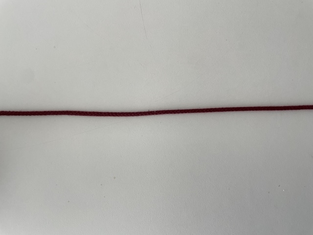 Anoraksnor- Mørk rød. Pris pr meter