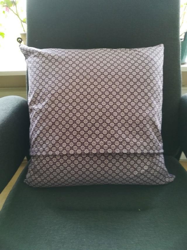 Japanske foldeteknik med damask duge.