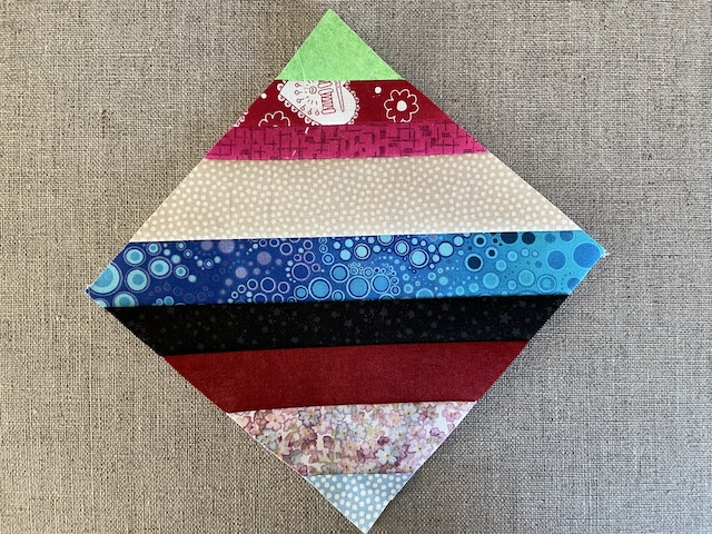 Stribet trekanter i Rønne Restetæppe