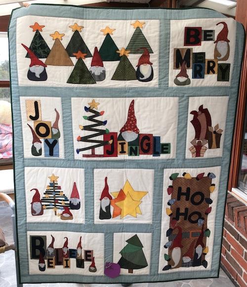 Karens JuleSYsler 2020. “Lad os sy julen ind sammen  - hver for sig!”