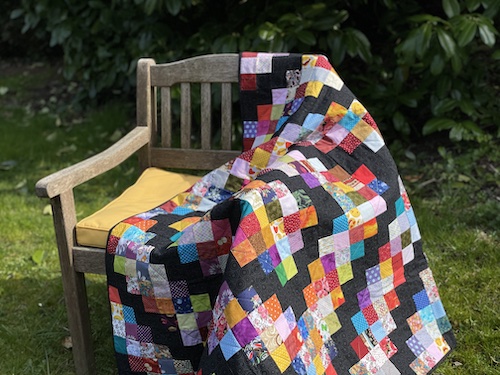 Restetæppe i mange farver kaldet Aars tæppet - Gratis DIY