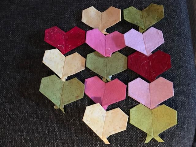 Hjerter i trængsel oplægning - Gratis mønster fra HANNES patchwork