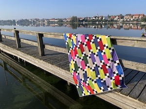 Ensfarvet restetæppe - Ribe tæppet gratis DIY